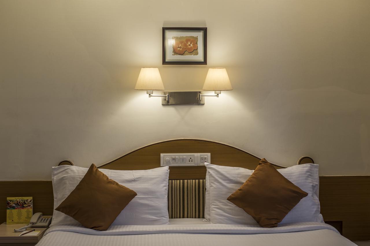Hotel Park Central Koregaon Park Pune Exterior foto