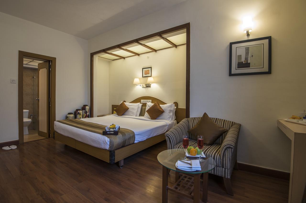 Hotel Park Central Koregaon Park Pune Exterior foto