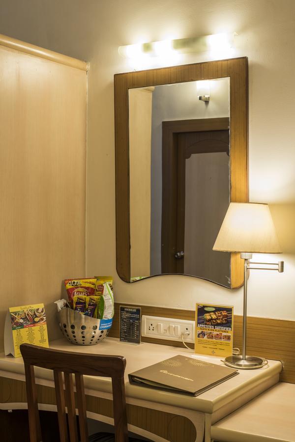 Hotel Park Central Koregaon Park Pune Exterior foto