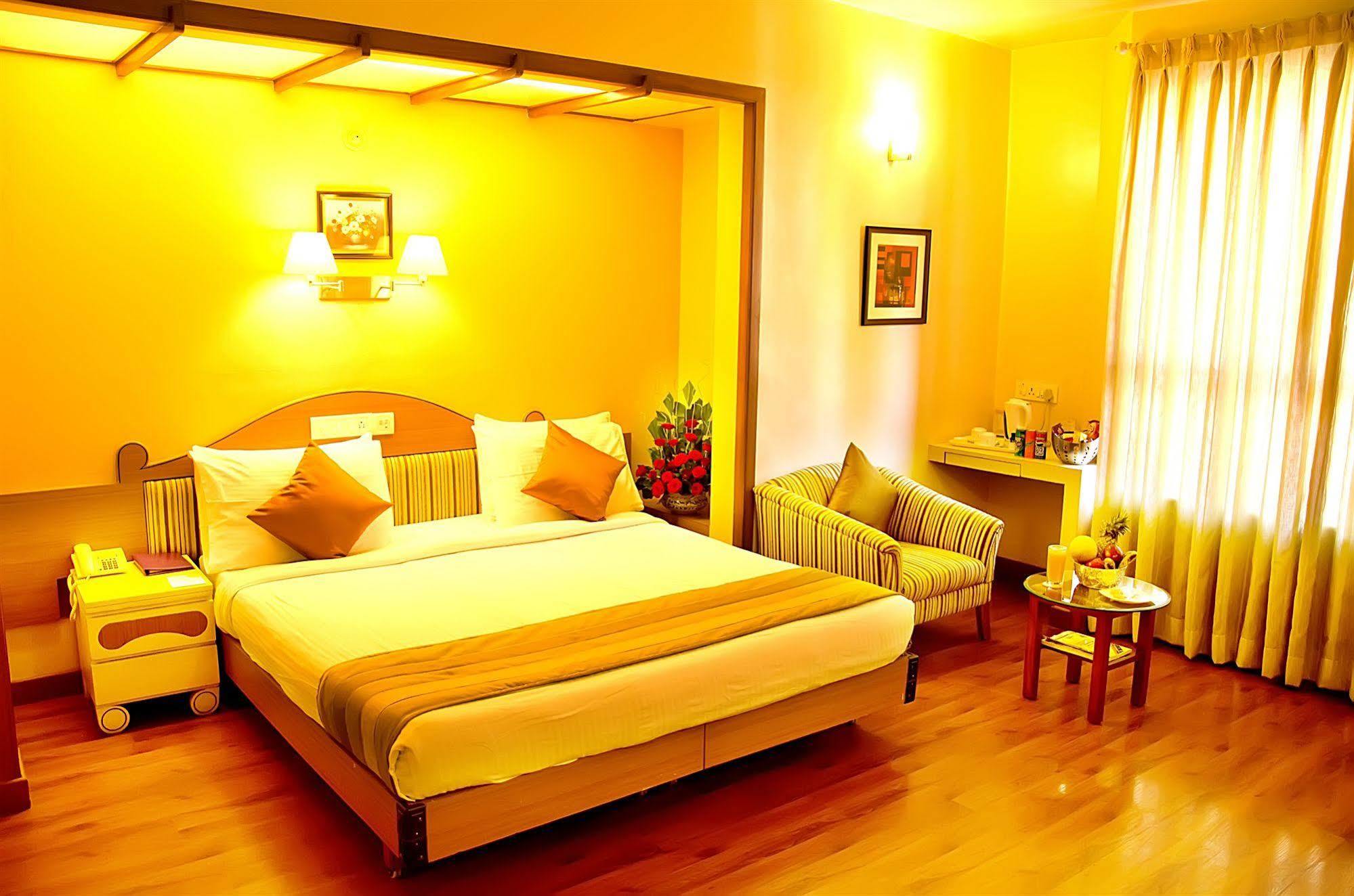 Hotel Park Central Koregaon Park Pune Exterior foto