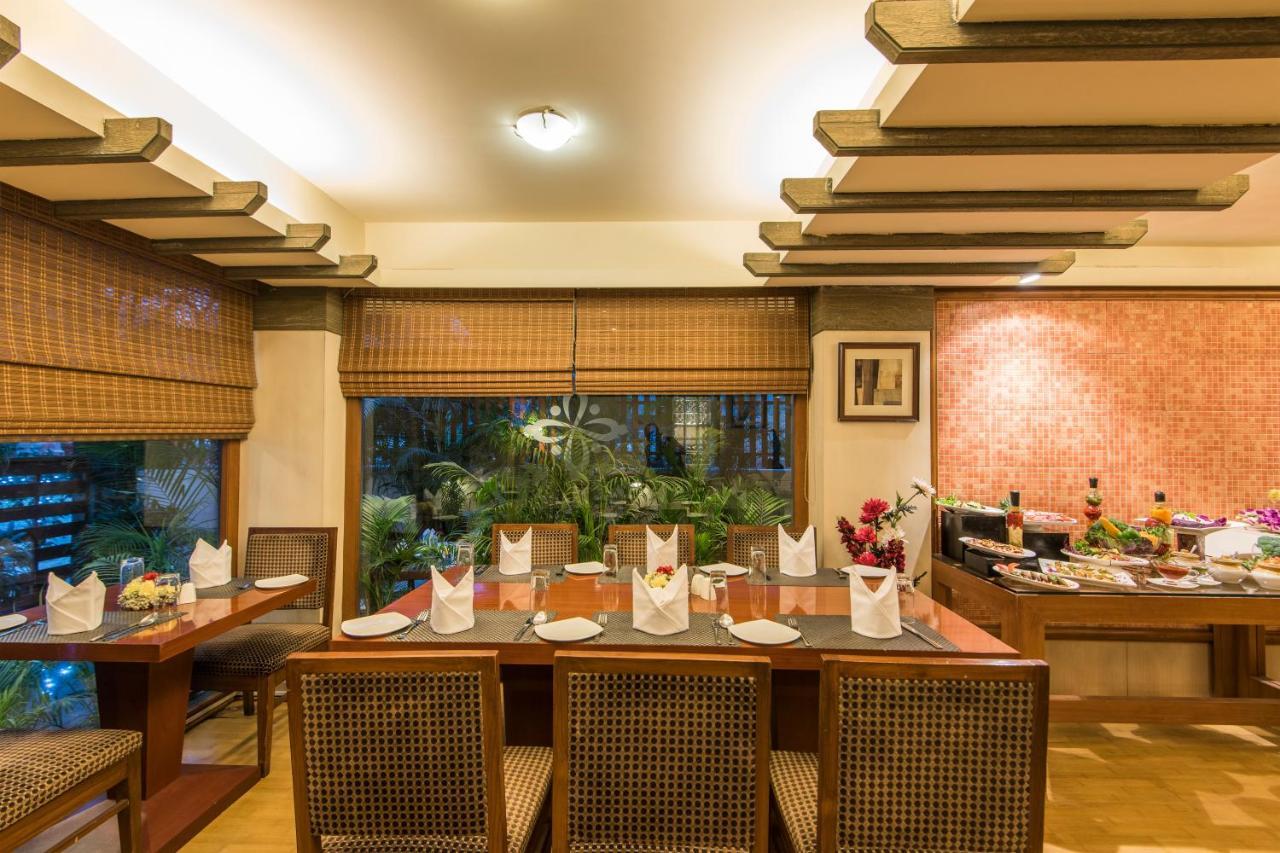 Hotel Park Central Koregaon Park Pune Exterior foto